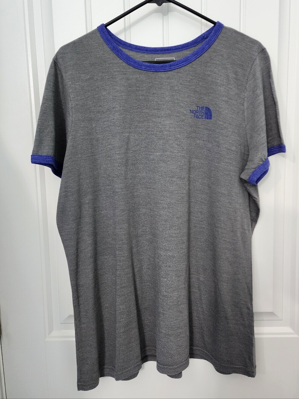 The North Face Women's Gray Crew T‑Shirt with Blue Trim, Size XXL